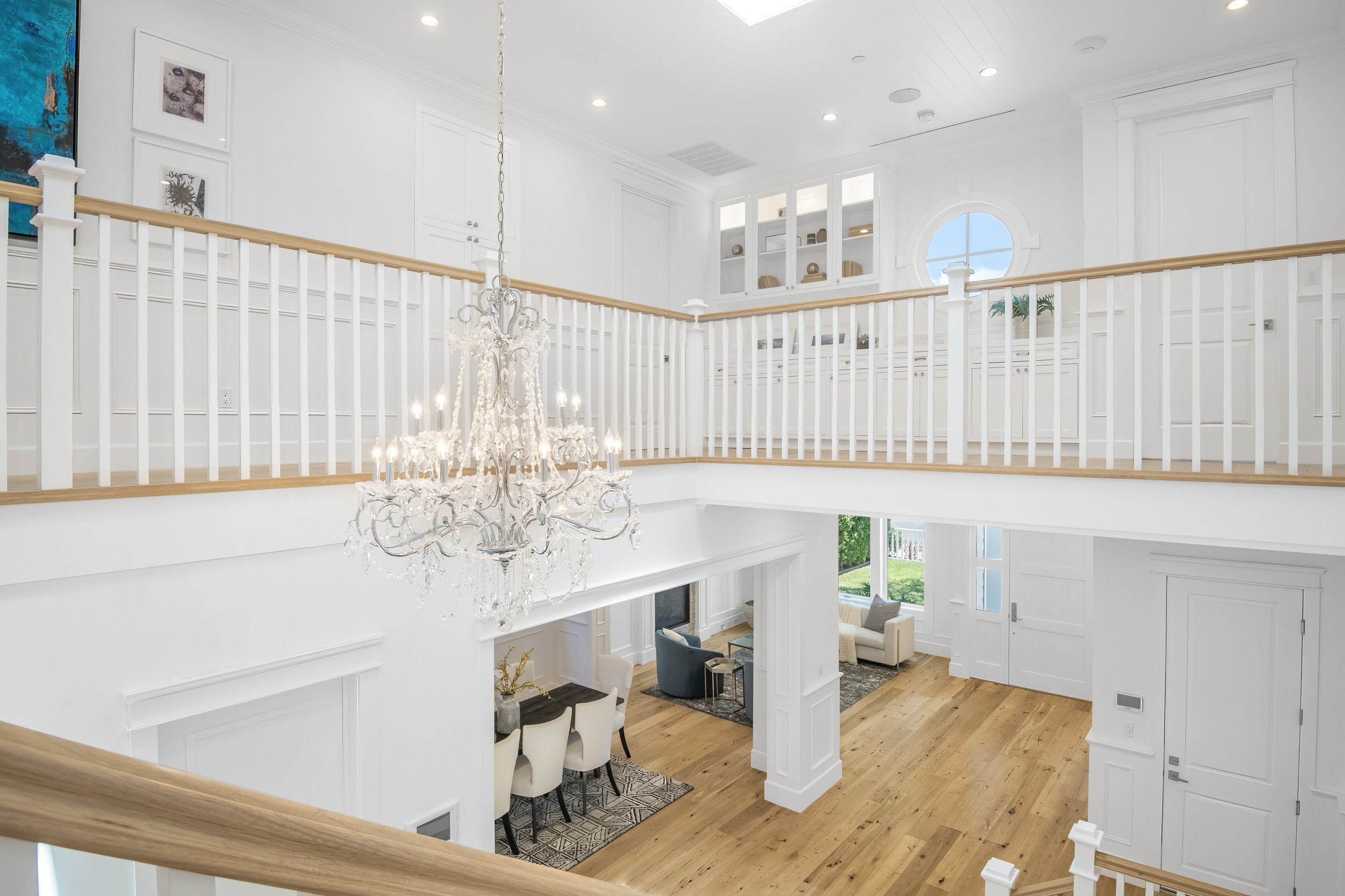 5111 Greenbush Ave landing 2.jpg