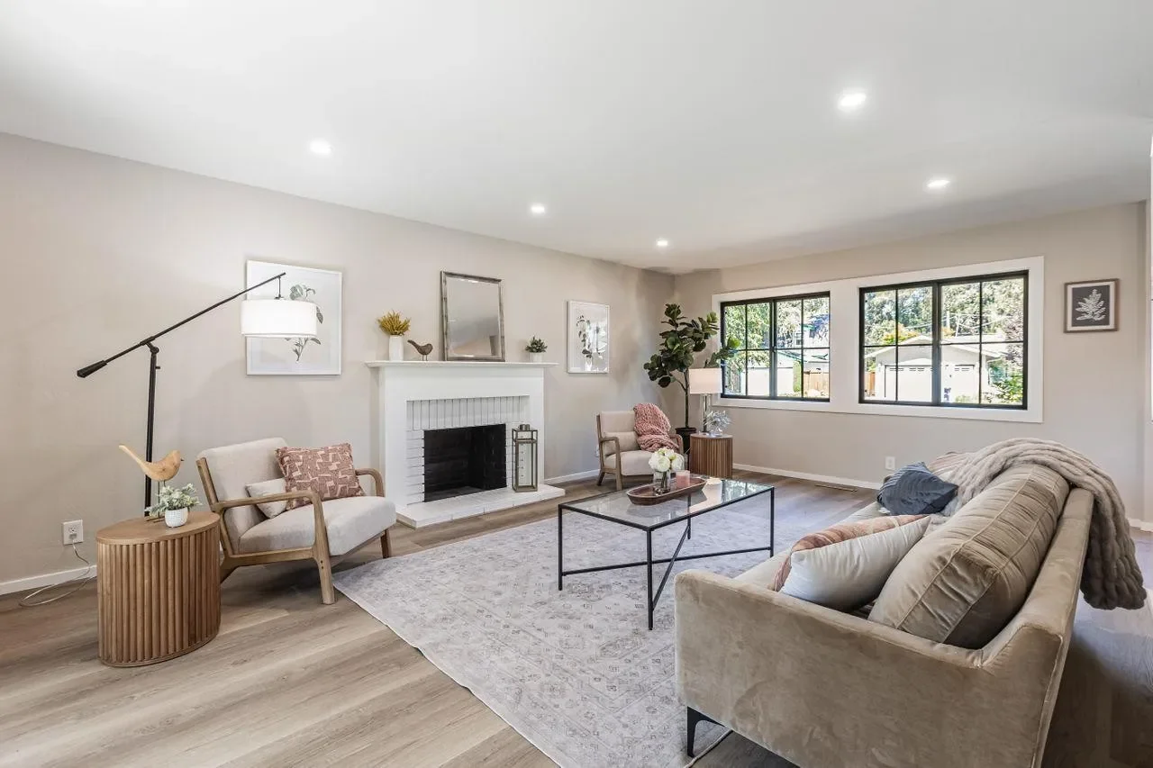 2556 Diericx Dr 019.webp