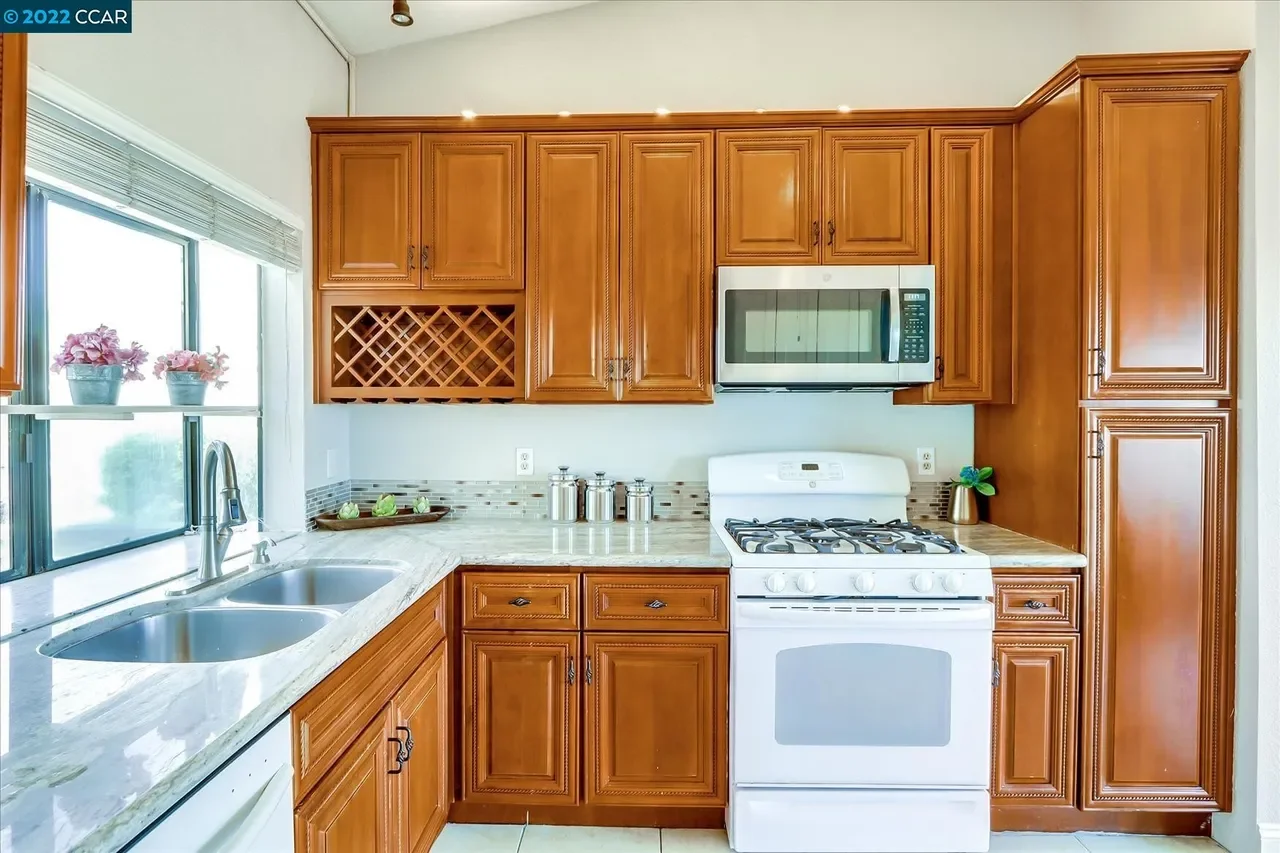 224 Manuel Ct 013.webp