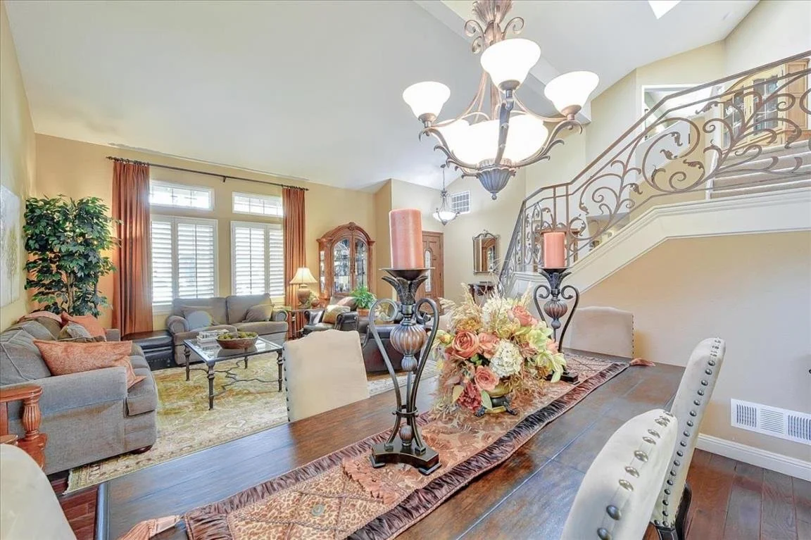 5970 Thorntree Dr 006.jpg