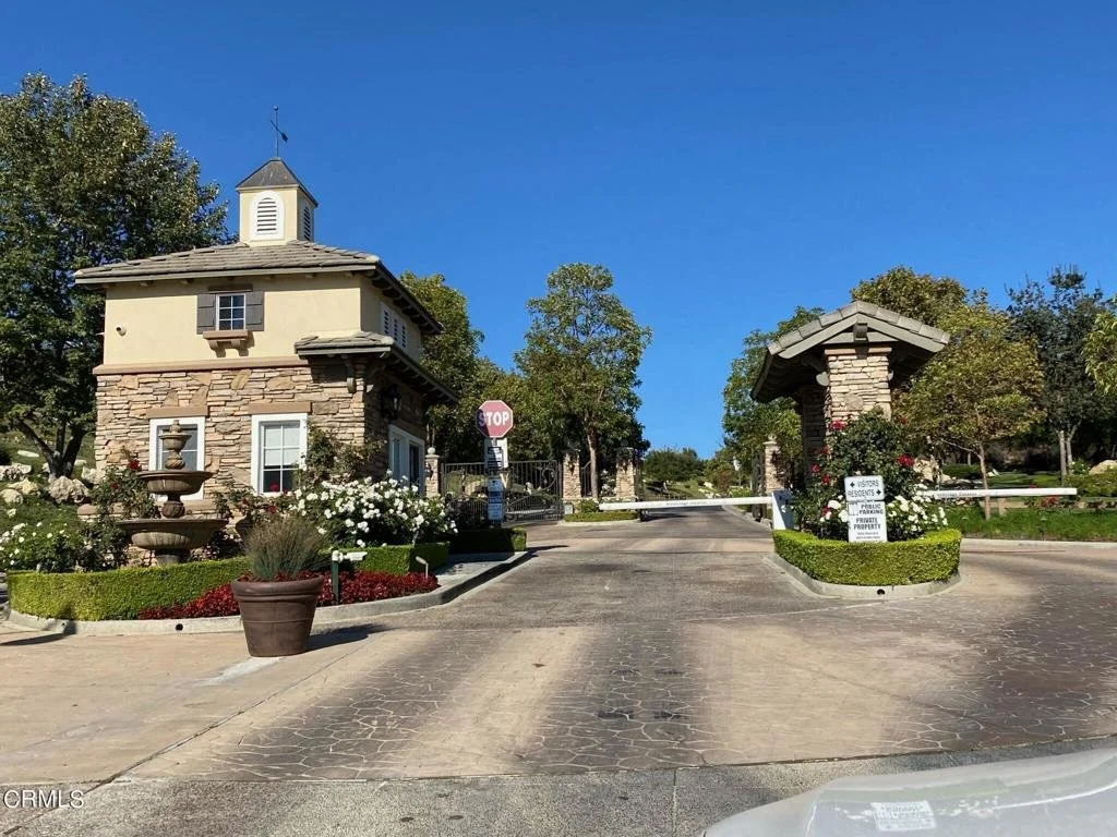 2933 Heavenly Ridge St 003.jpg