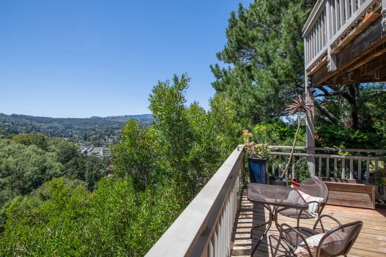 109 Headlands Ct 021.webp