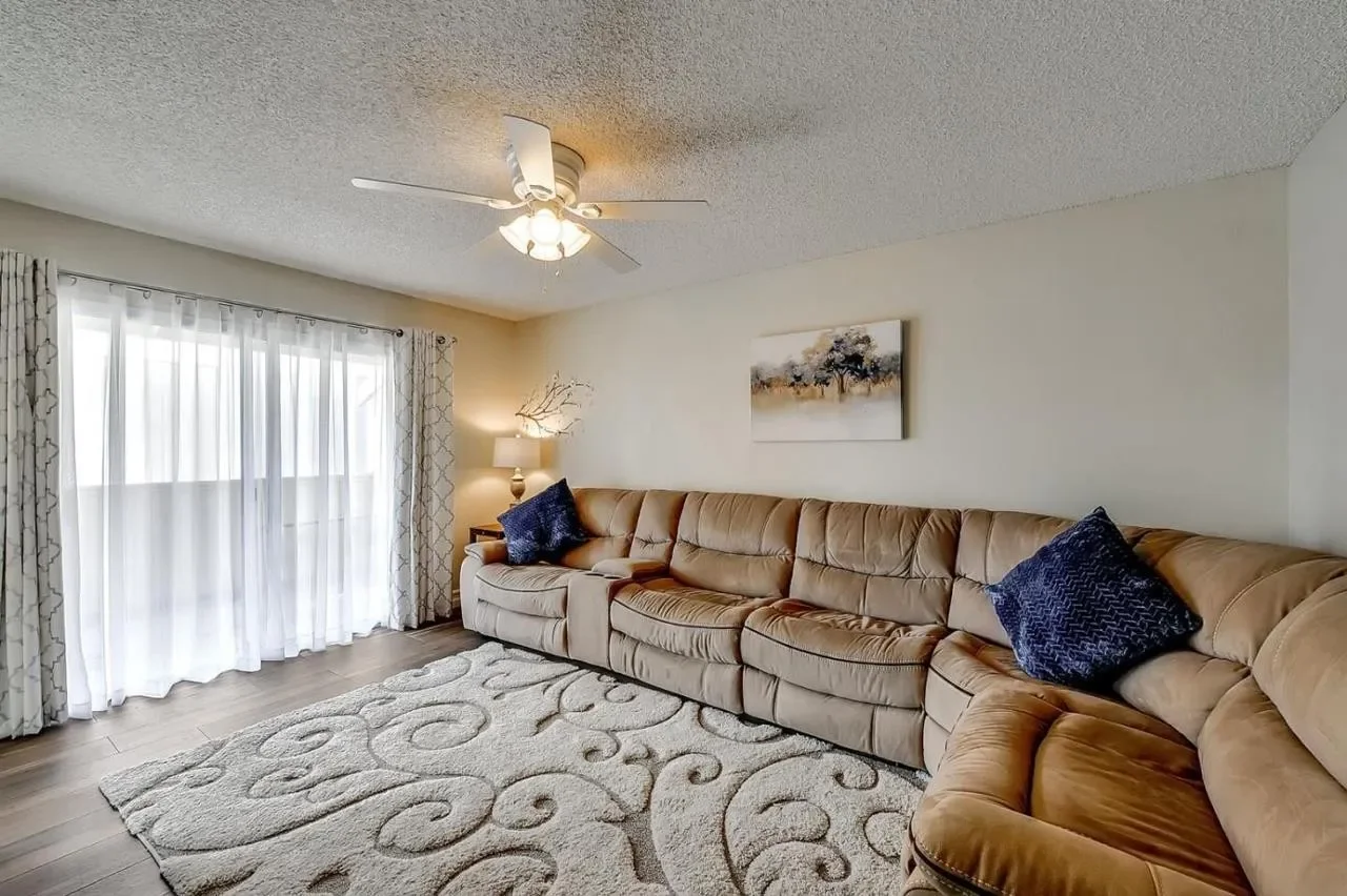 2274 Alexian Dr 002.webp