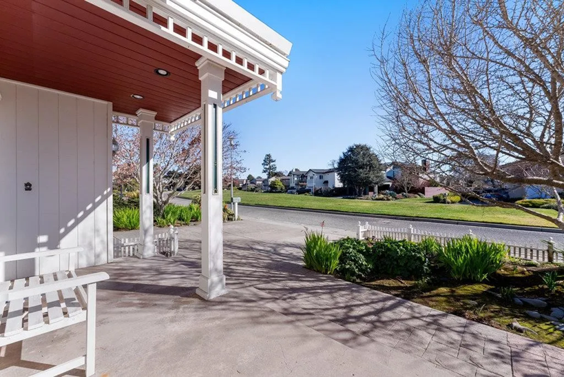 173 Via Lantana 006.png