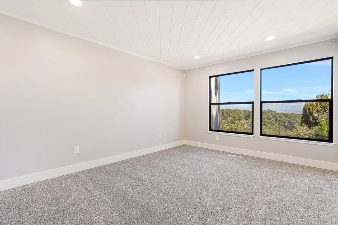 25075 Outlook Dr 027.webp