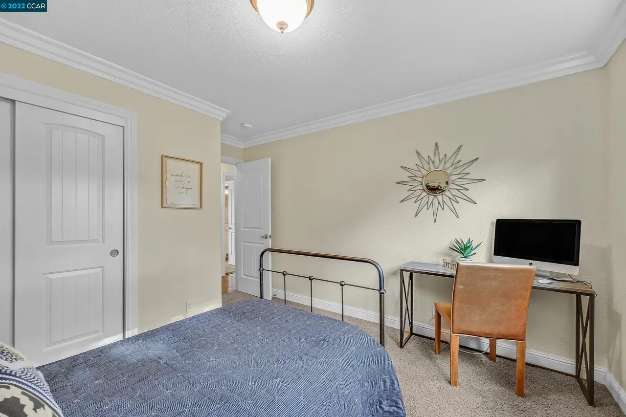 27 Nob Hill Dr 024.webp