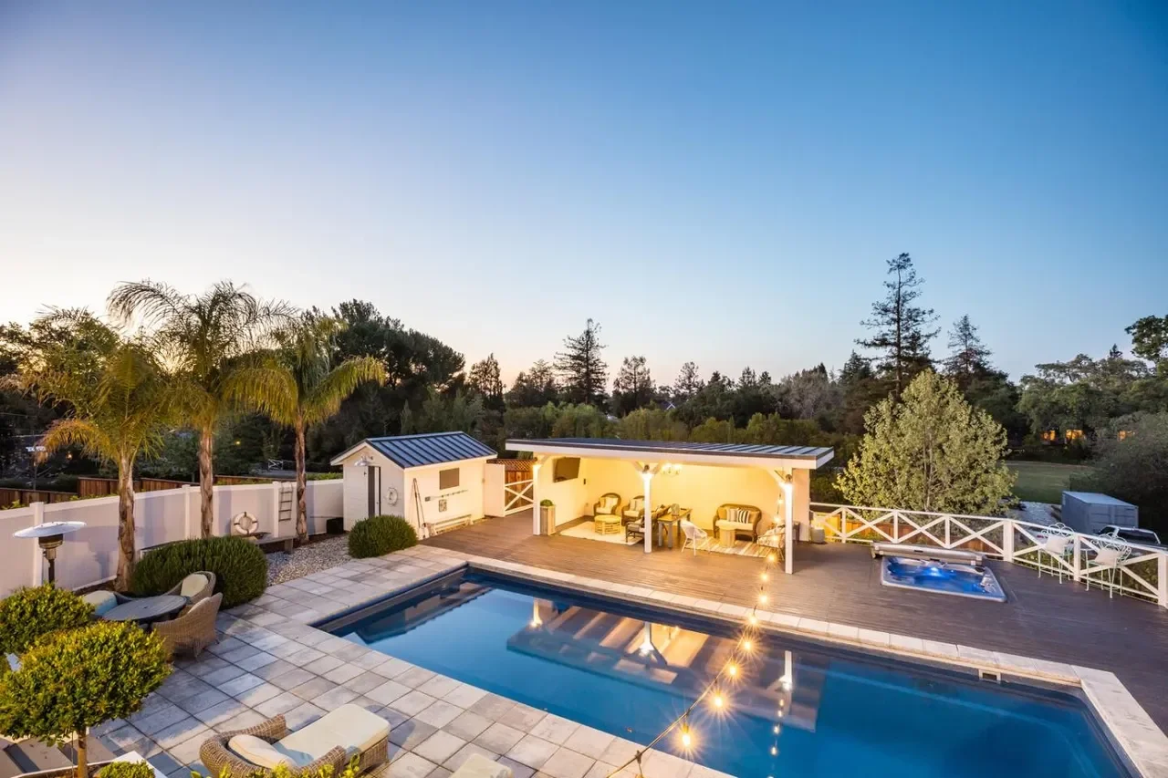 16466 Bonnie Ln 066.webp