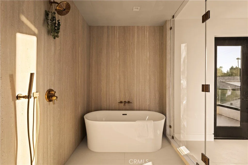 18807 Edleen Dr 037.jpg