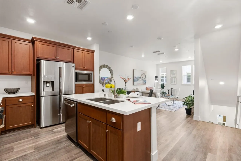 712 Amalfi Loop 012.png