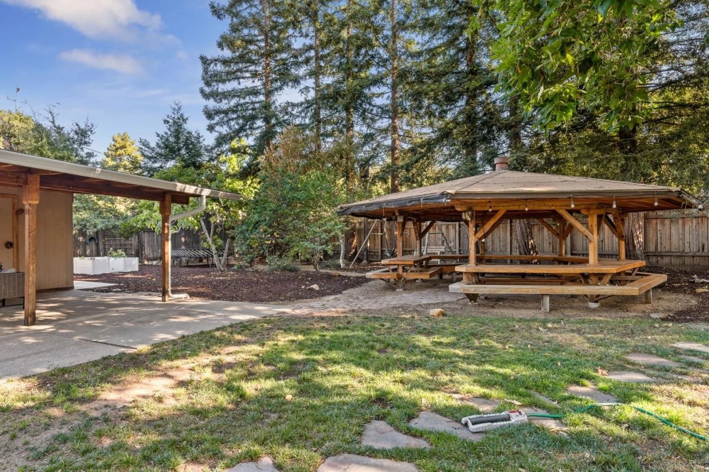 16220 Blossom Hill Rd 045.jpg