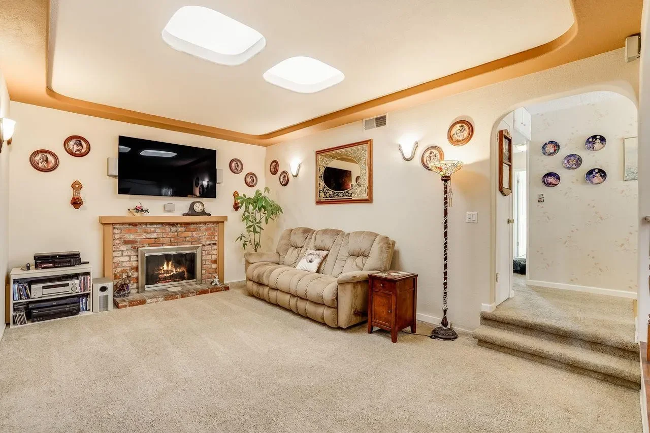 39558 Kona Ct 008.webp