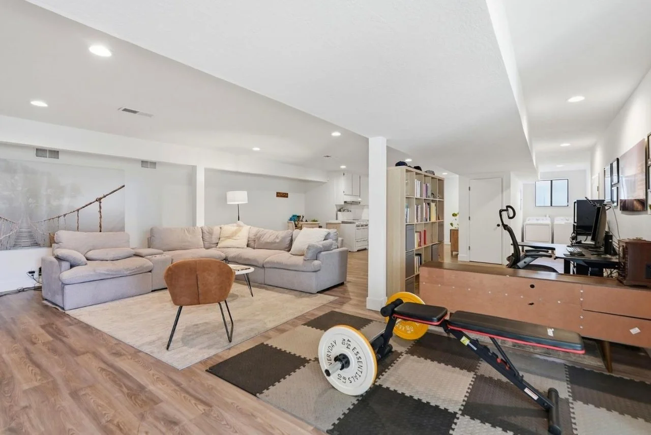 4206 Huntington St 034.jpg