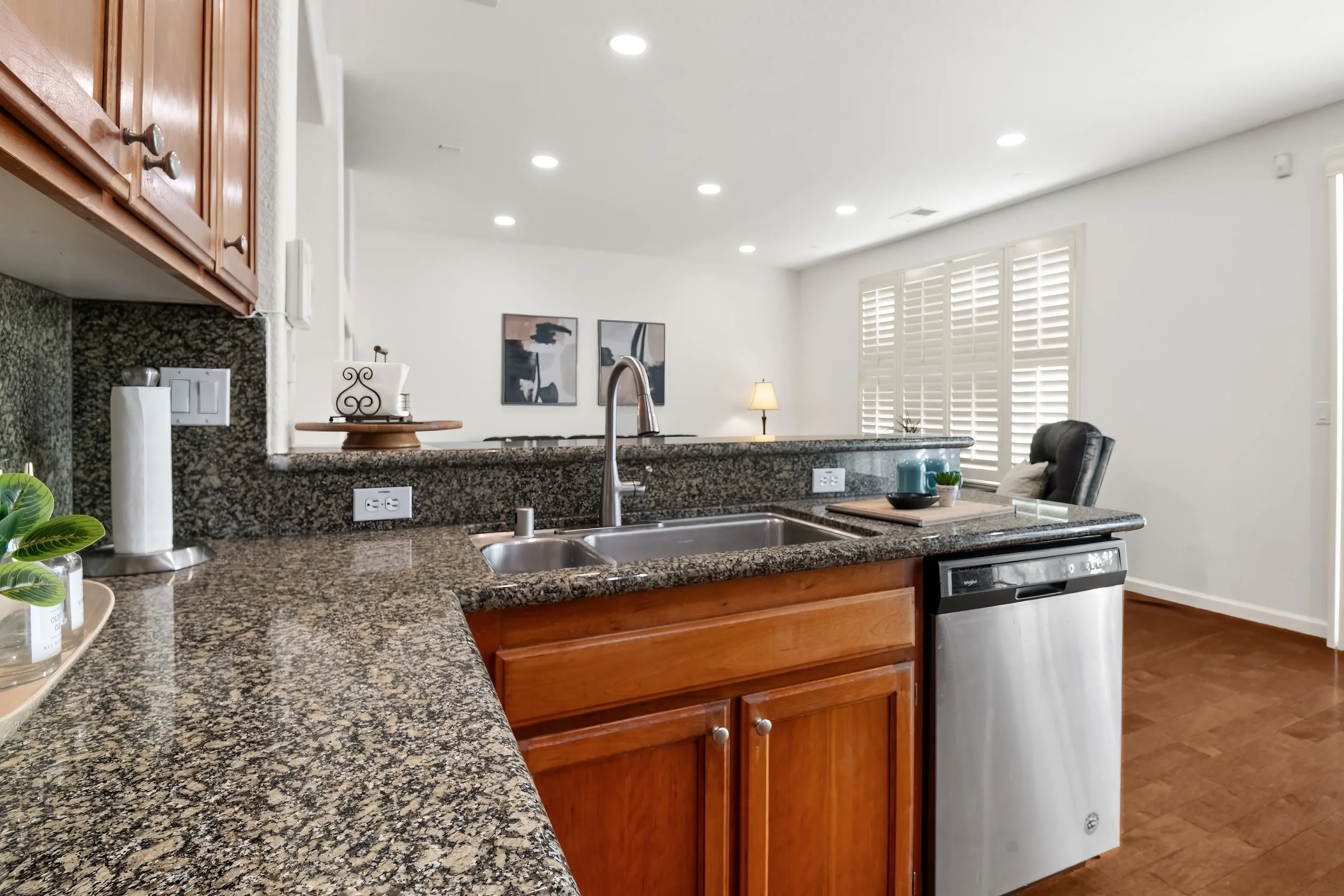 1112 Park West Dr kitchen 2 copy.jpg