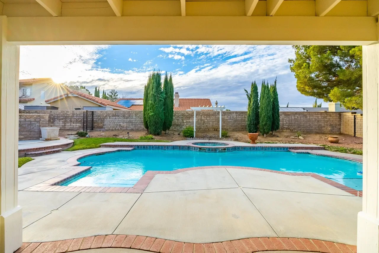 41245 Sequoia Ave 042.webp