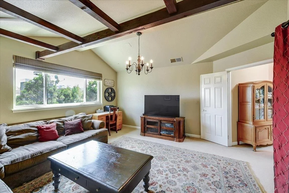 5970 Thorntree Dr 033.jpg