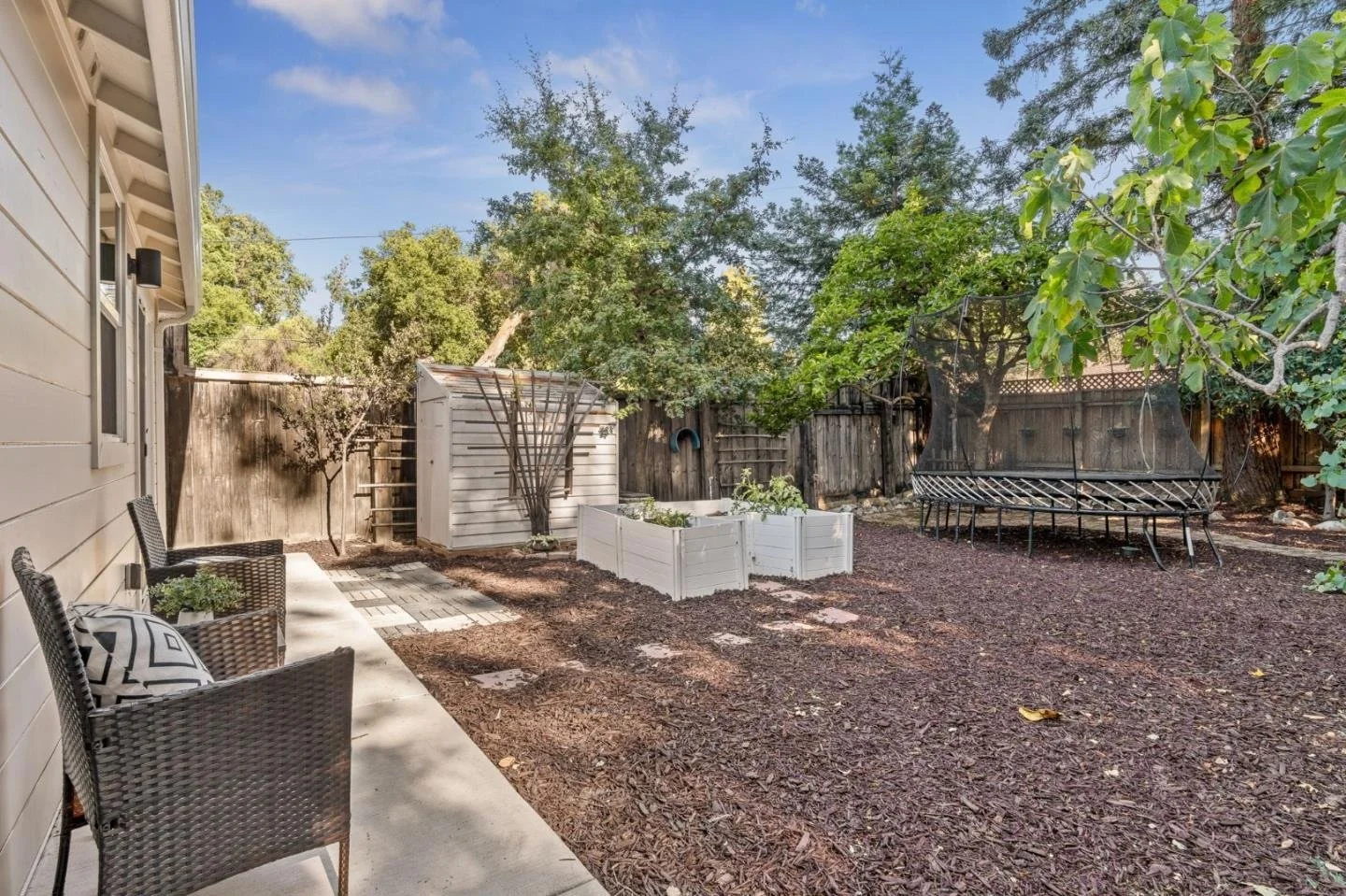 16220 Blossom Hill Rd 046.jpg