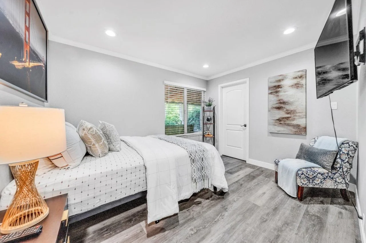 1192 Oakview Rd 014.jpg