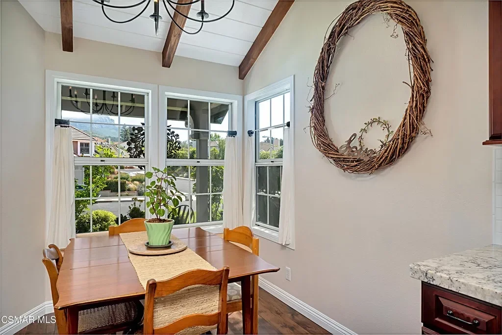 1037 Meadowcrest St 013.webp