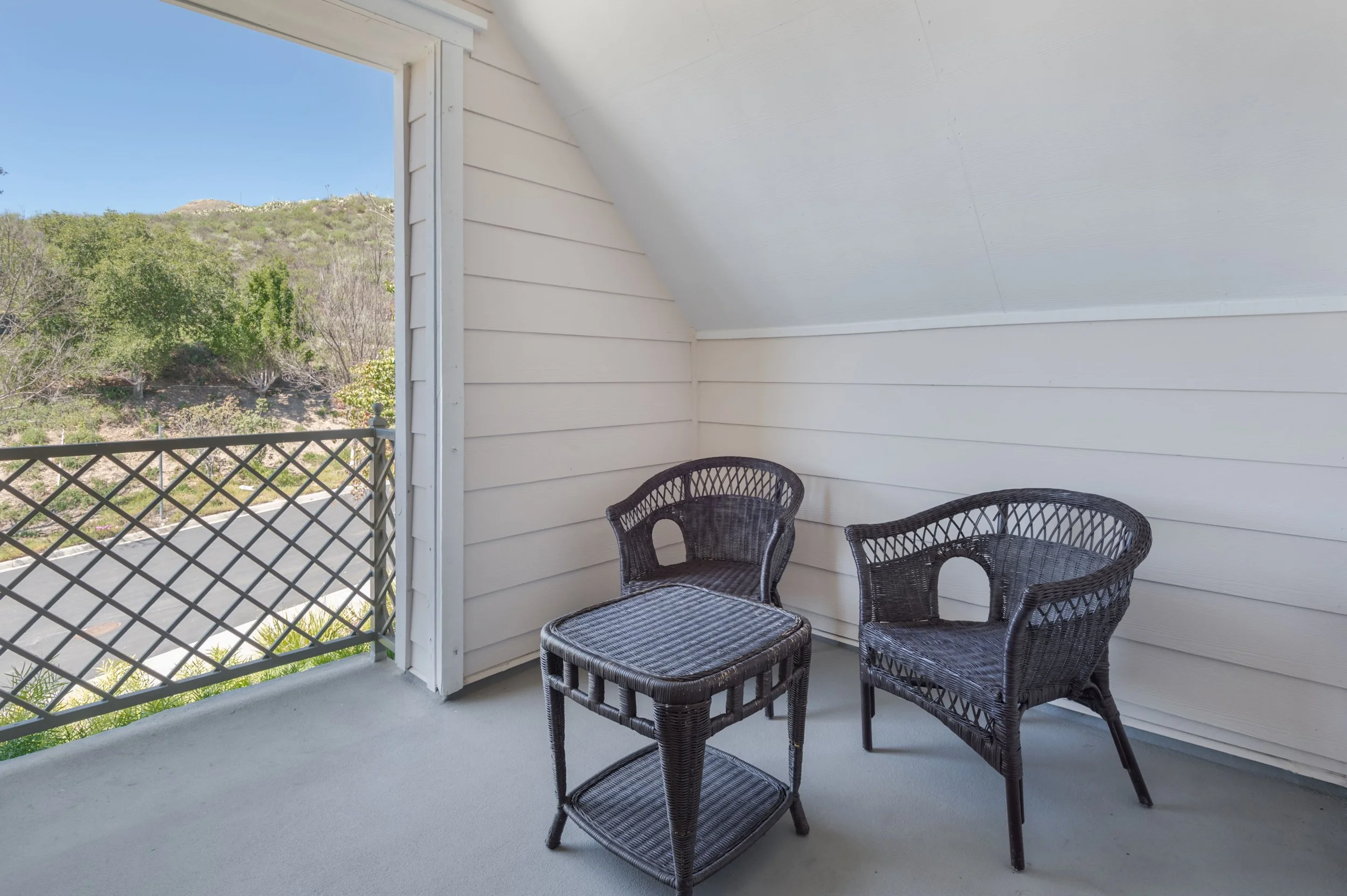 1068 N Country Club sr2.jpg