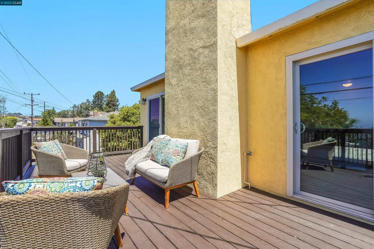 16640 Rolando Ave 046.webp