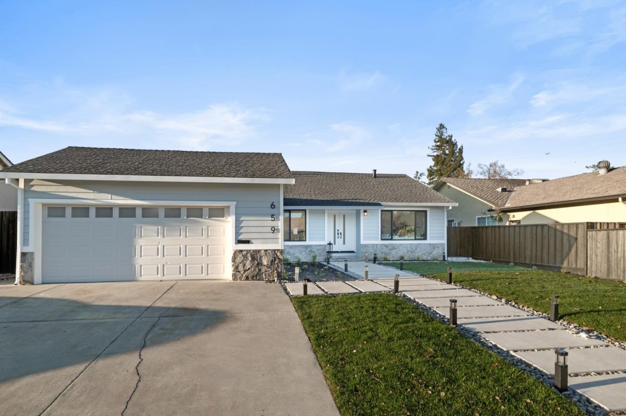 659 Meadow Creek Dr 050.jpg