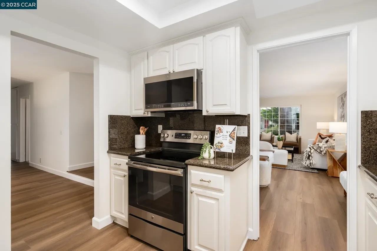 3376 Camarones Pl 008.webp