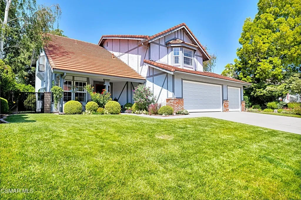 1037 Meadowcrest St 003.webp