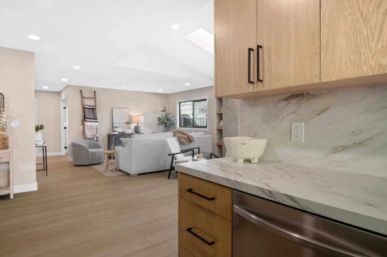 659 Meadow Creek Dr 021.jpg