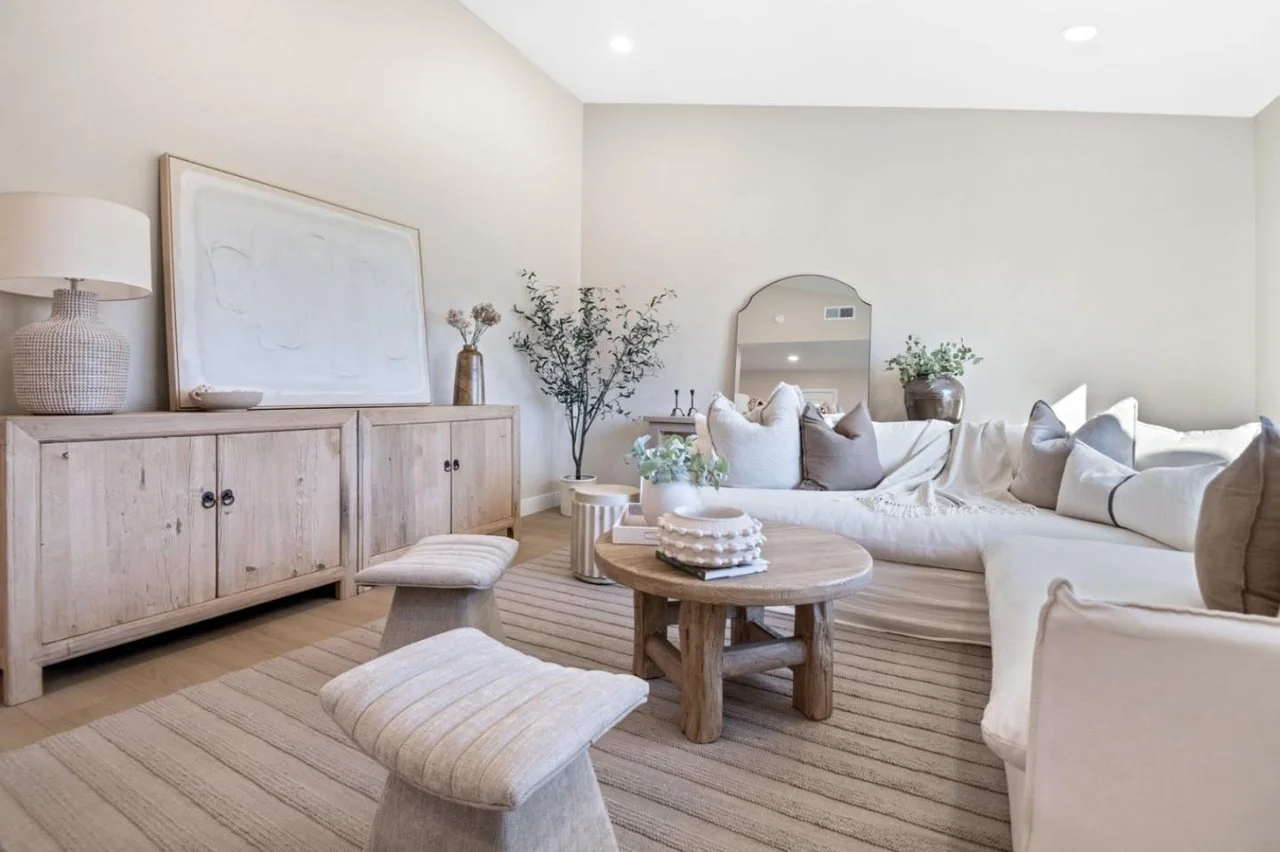 659 Meadow Creek Dr 006.jpg