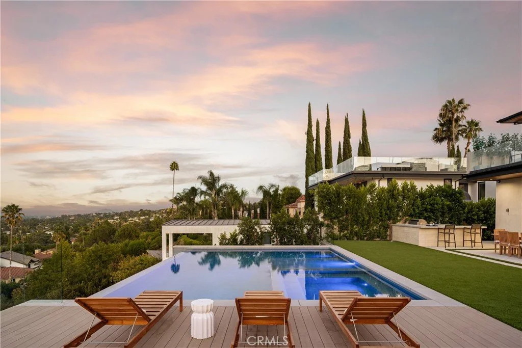 18807 Edleen Dr 051.jpg