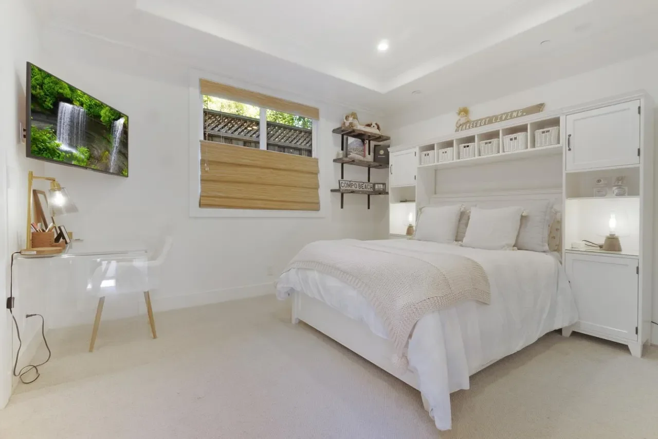 495 Coastview Dr 034.webp