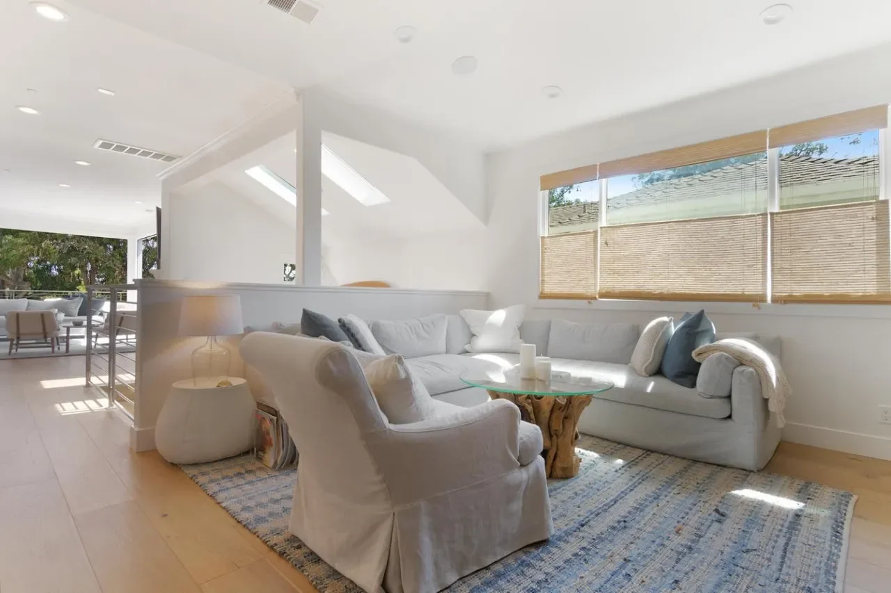 495 Coastview Dr 013.webp