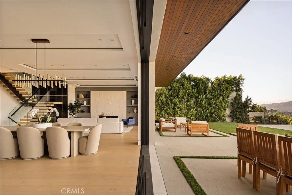 18807 Edleen Dr 014.jpg