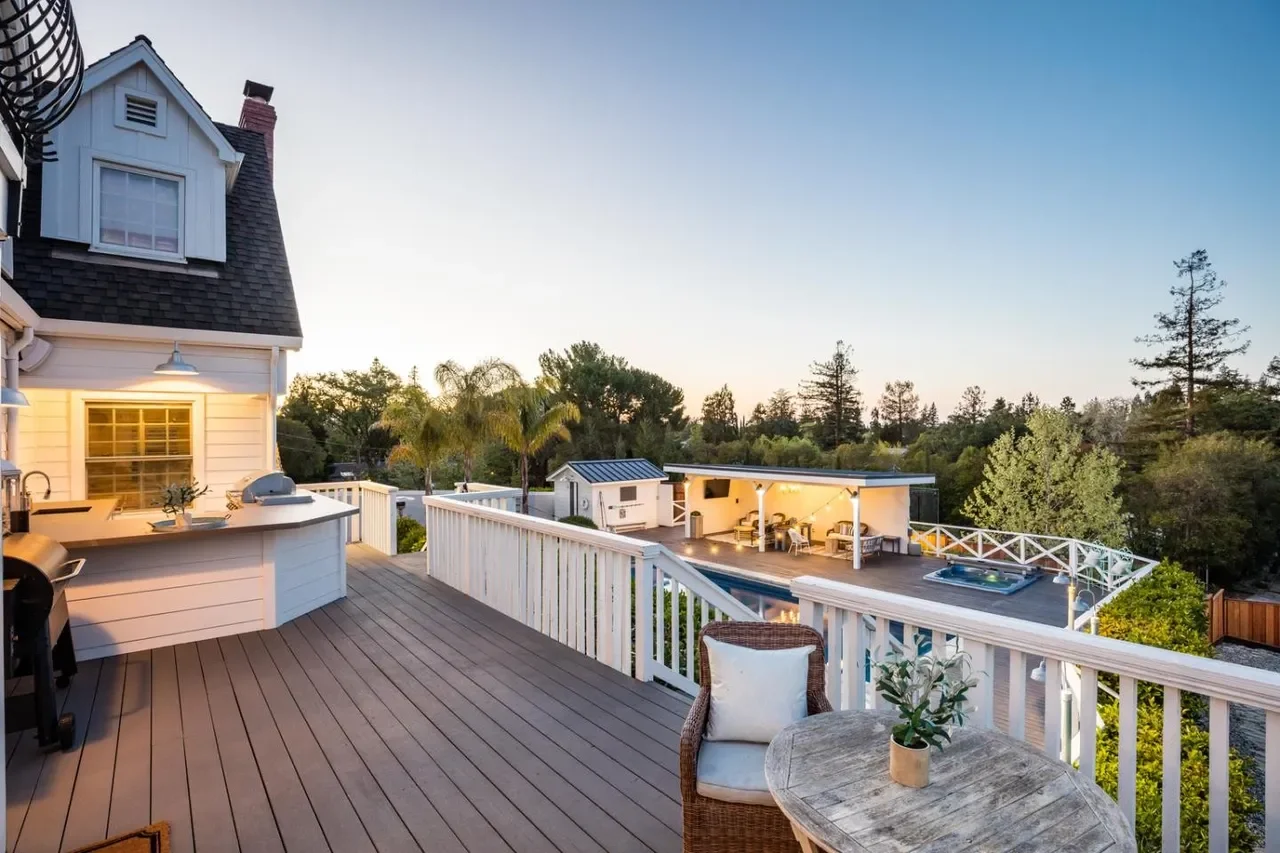 16466 Bonnie Ln 064.webp