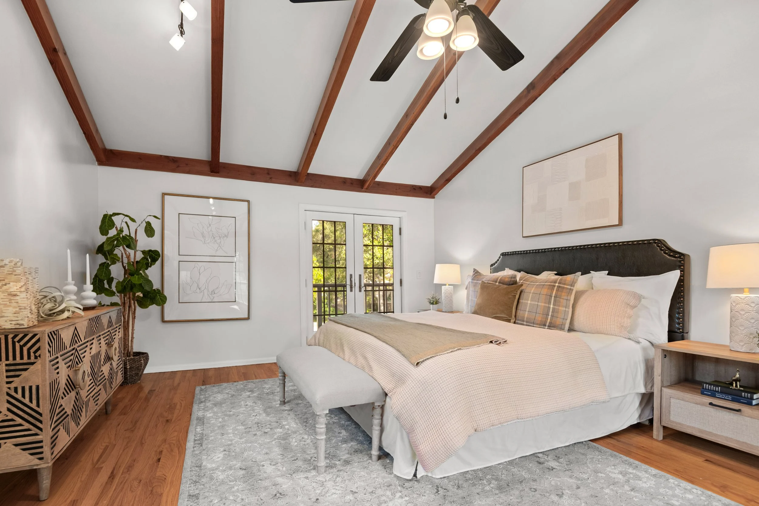 340 Santa Inez Way primary 4 copy.jpg