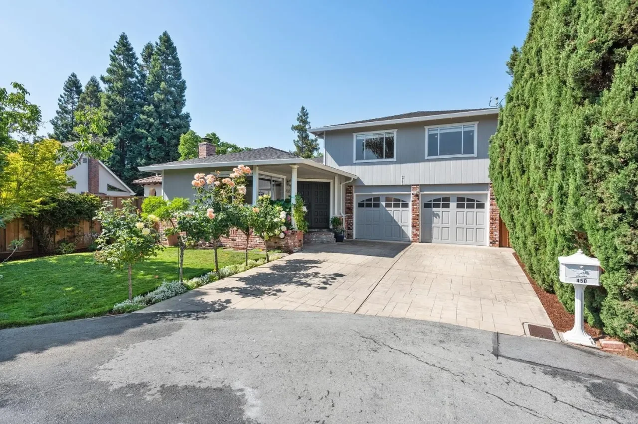 450 Beresford Ave 001.webp