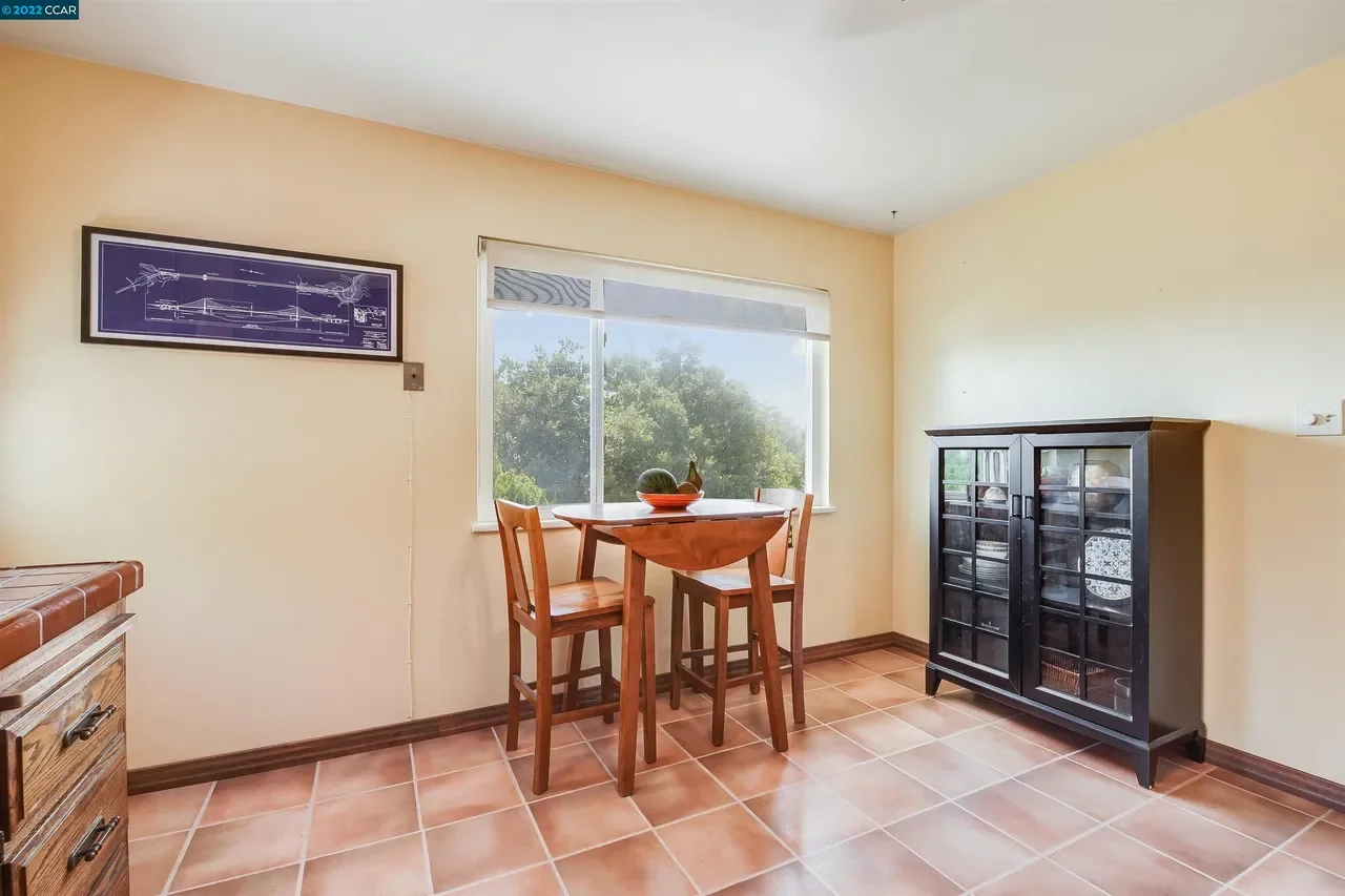 7816 Hillmont Dr 013.webp