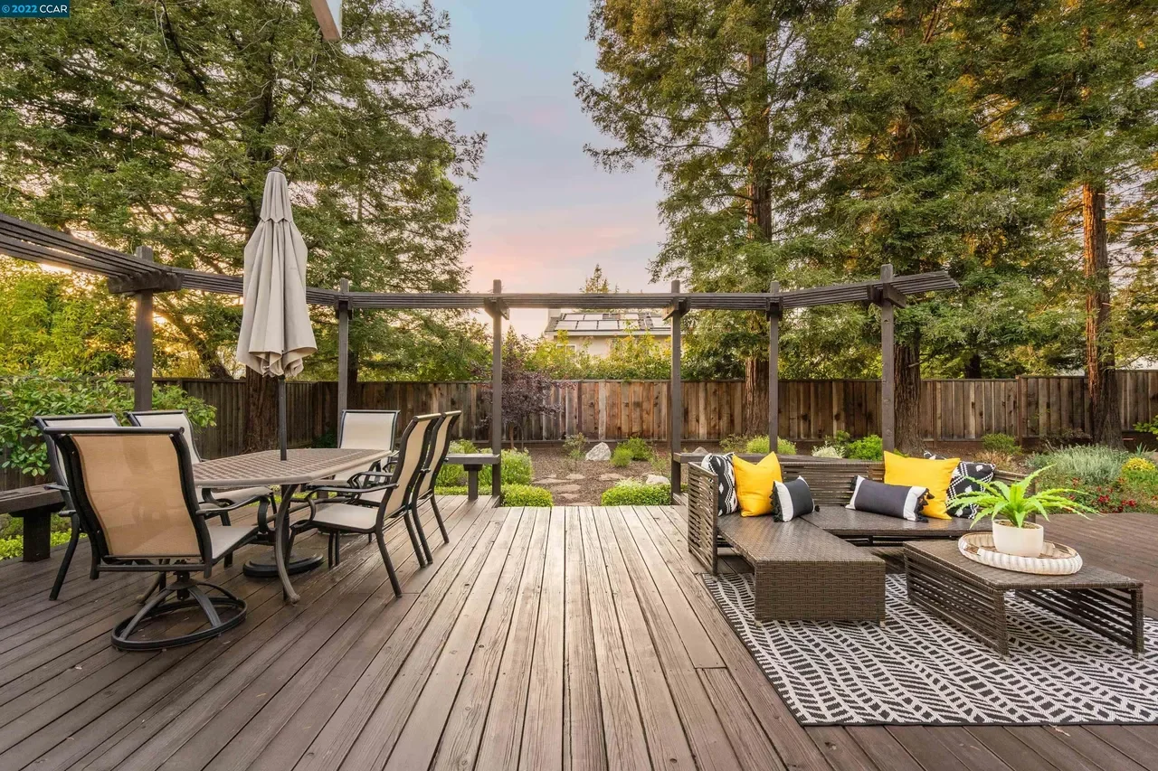 48 Longwood Ct 020.webp