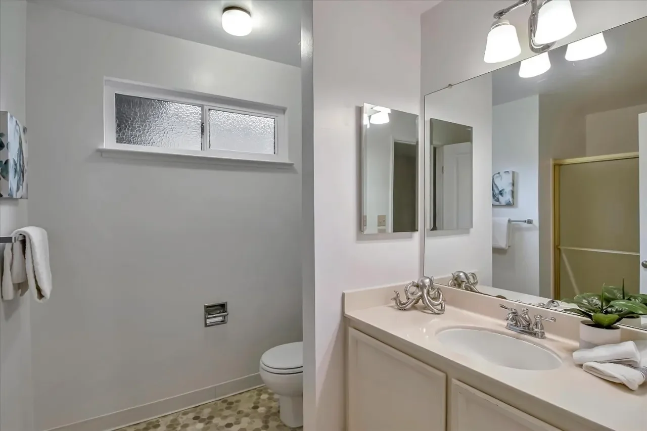 4108 Thain Way 014.webp