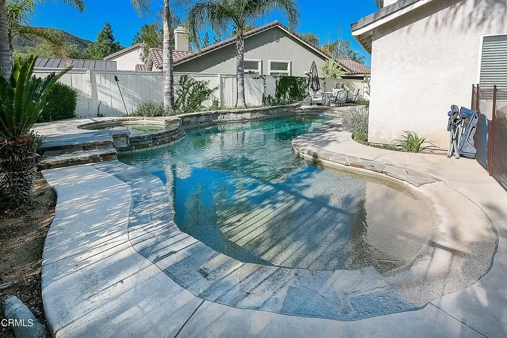 1628 Meadowglen Ct 036.webp