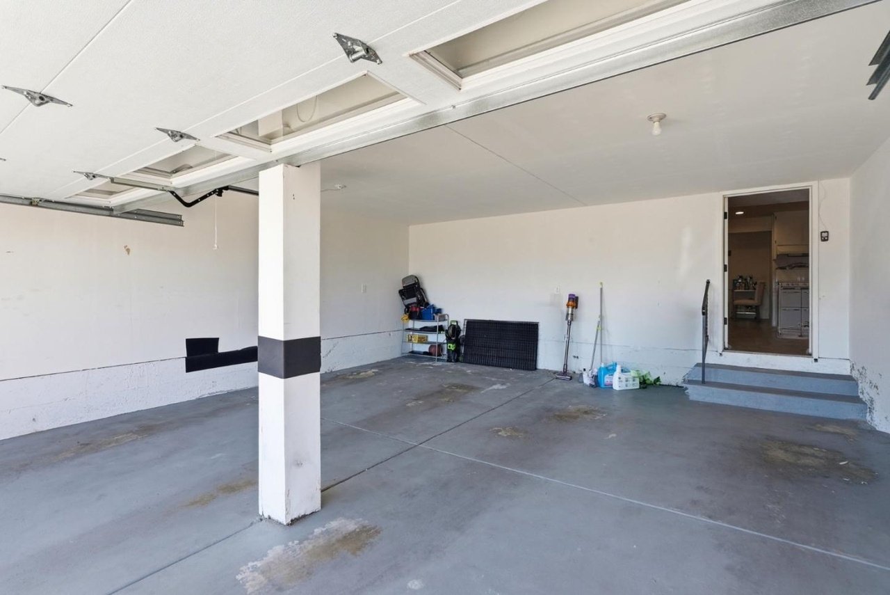 4206 Huntington St 055.jpg