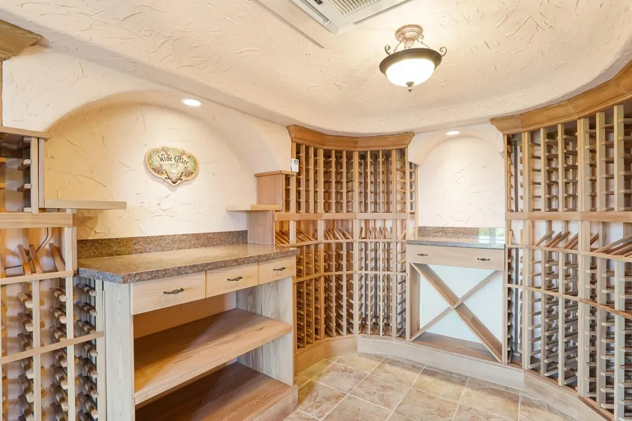 25075 Outlook Dr 031.webp