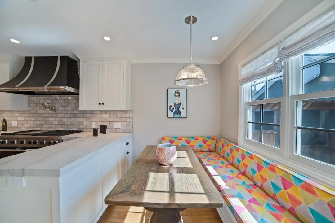 1842 University Ave 010.webp