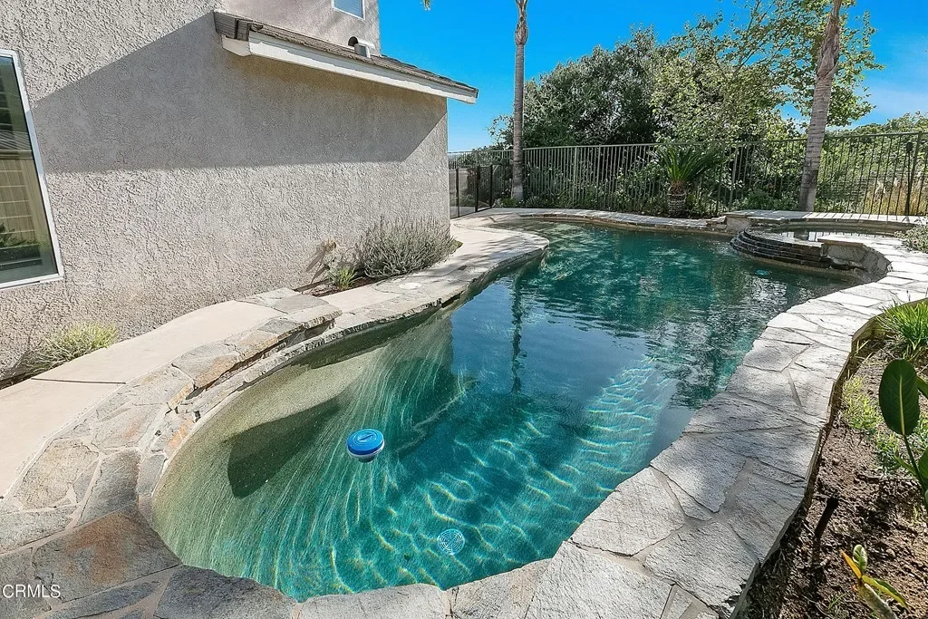 1628 Meadowglen Ct 038.webp