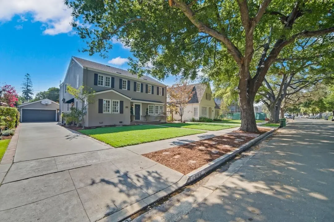 1842 University Ave 038.webp