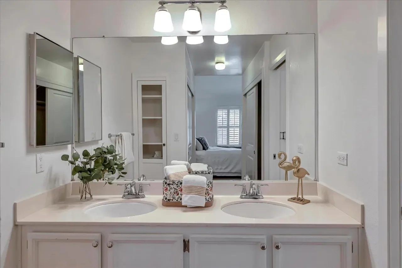 4108 Thain Way 013.webp