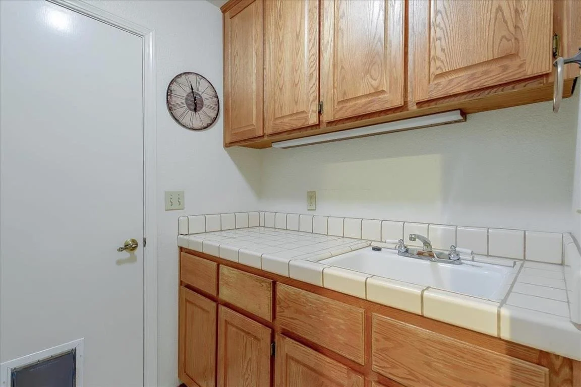 5970 Thorntree Dr 040.jpg