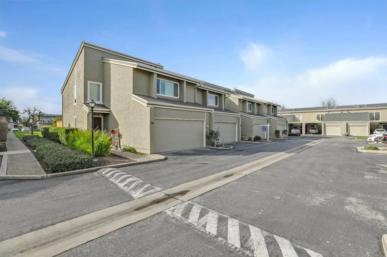 345 Coleridge Dr #93 049.jpg