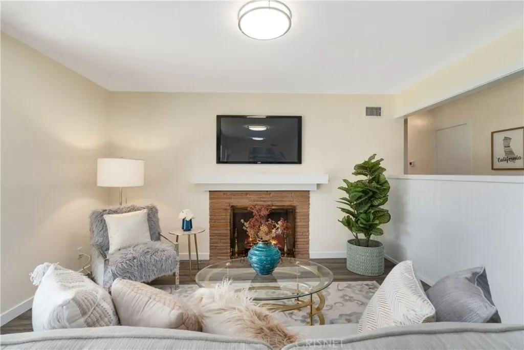 2330 Cooley Pl 007.webp