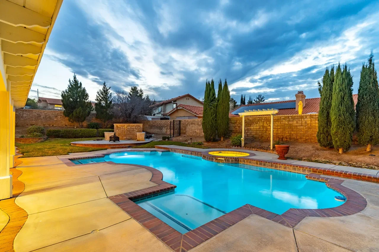 41245 Sequoia Ave 004.webp